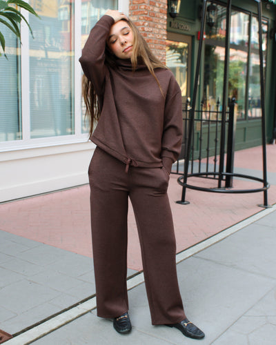 Victoria Soft Knit Straight Leg Jogger