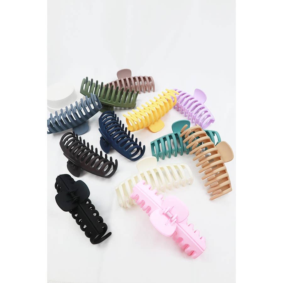 Matte Jumbo Round Hair Claw