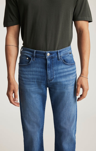 Zach Classic Fit Straight Jeans