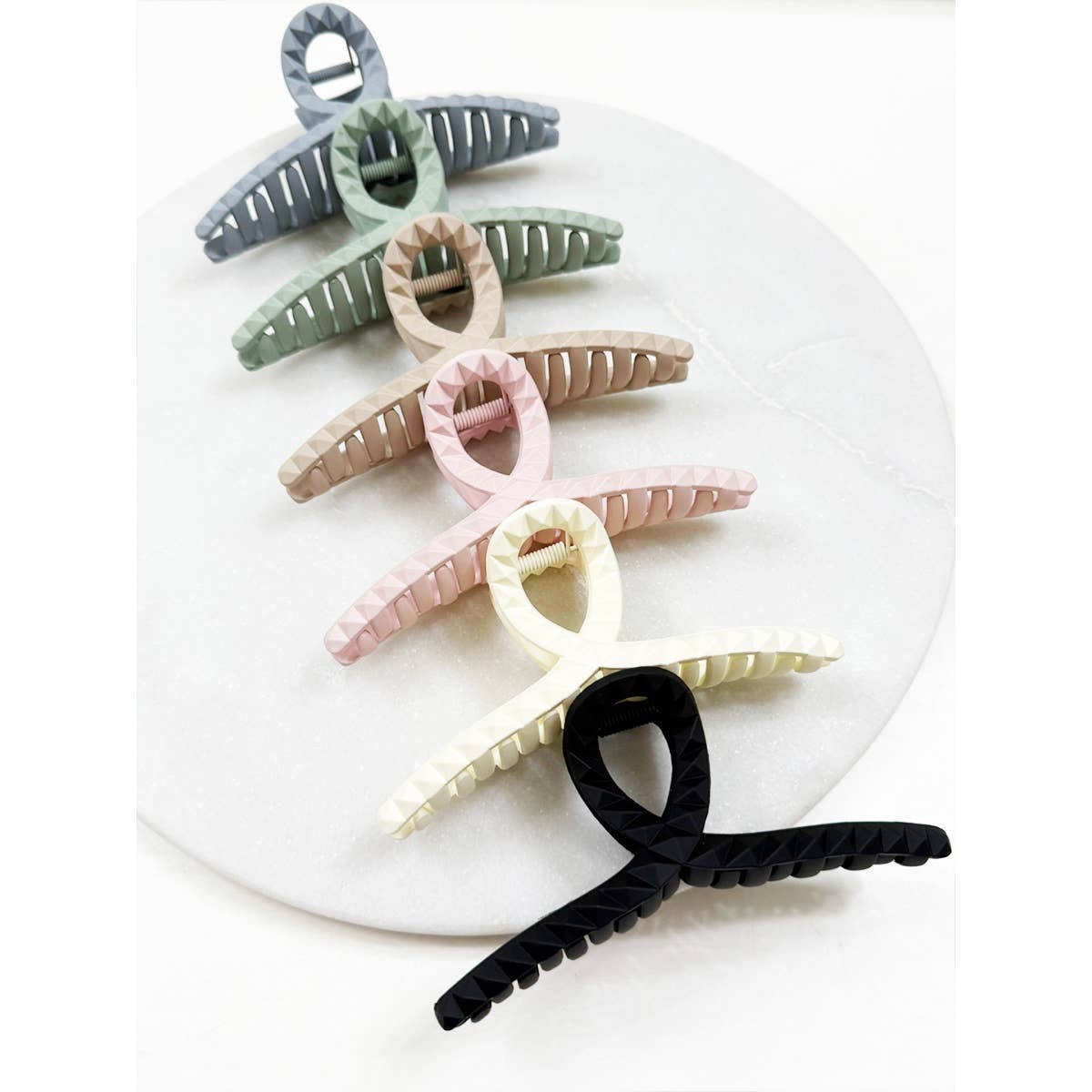 Embossed Loop Large Hair Claw