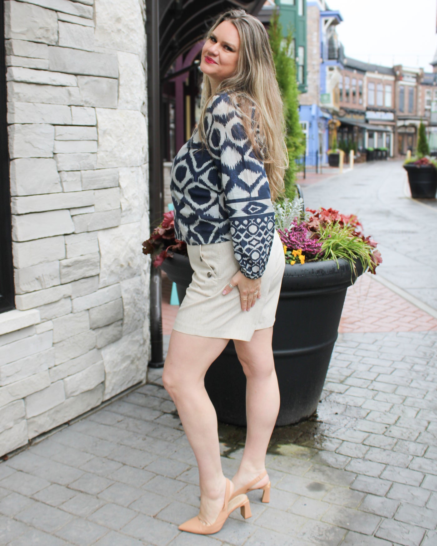 Stretch Linen Shorts with Buttons