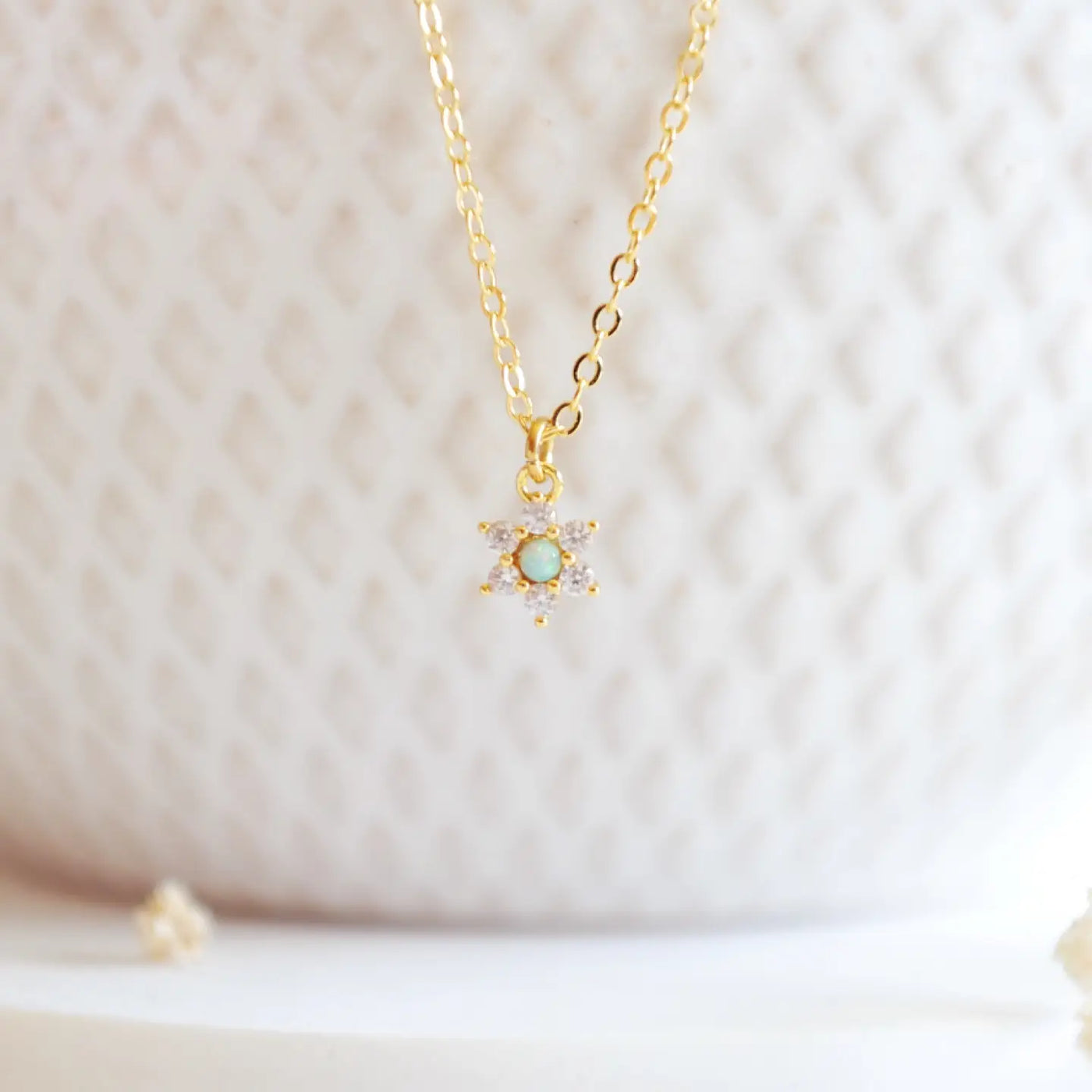Brea Daisy Necklace