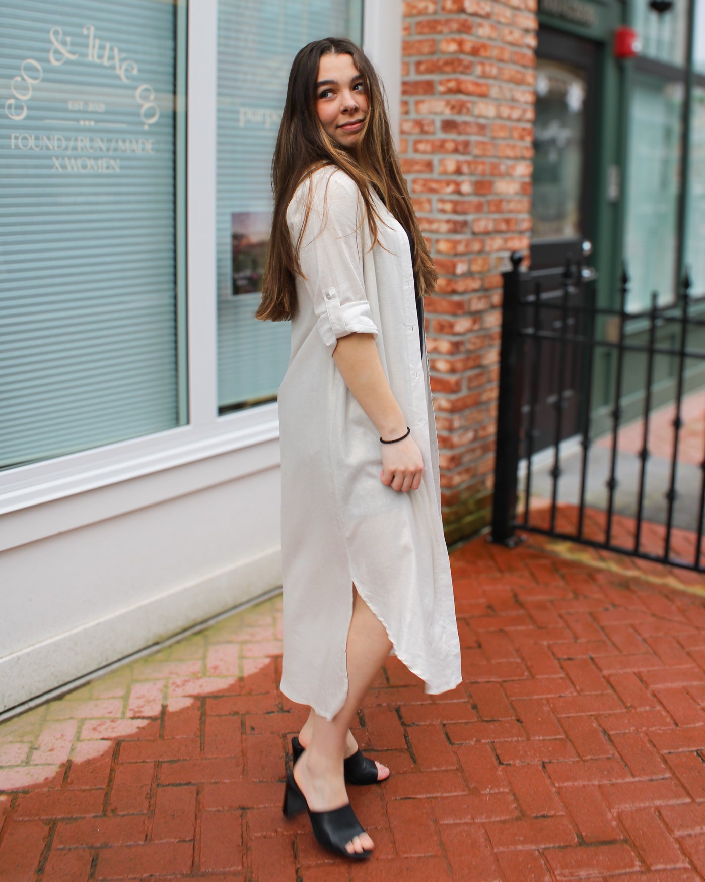 Linen Button Front Maxi Dress / Cardigan Magnolia & Oak Linen Button Front Maxi Dress / Cardigan Magnolia & Oak