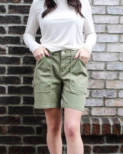 Audrey Patch Pocket Girlfriend Short