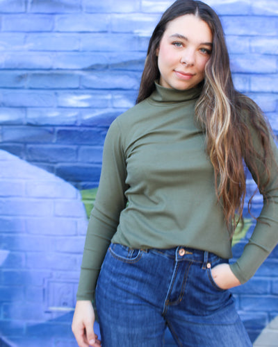 Ivy Turtle Neck Sweater