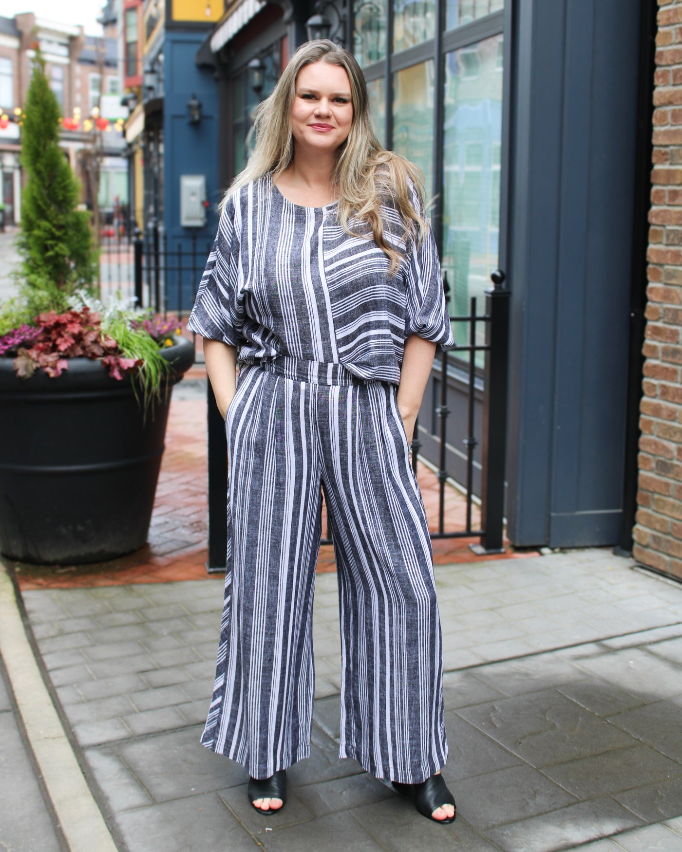 Pull On Flowy Wide Leg Pant