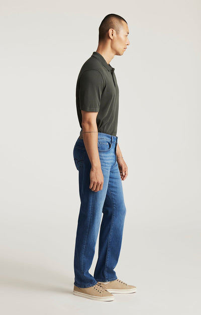 Zach Classic Fit Straight Jeans
