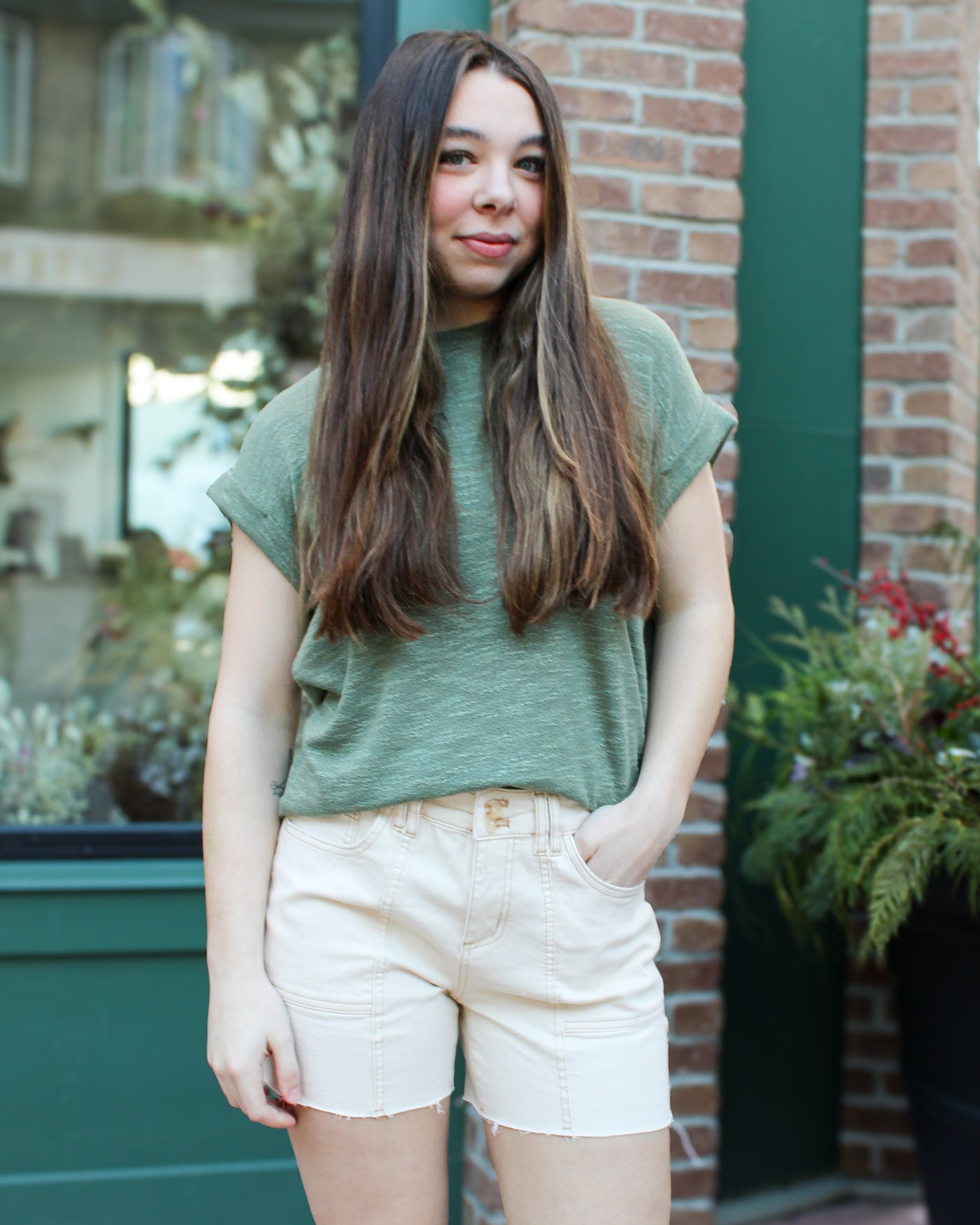 Audrey Girlfriend Roll-Up Shorts