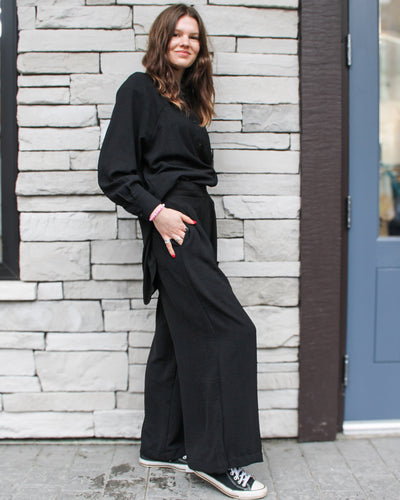Airflow Wide Leg Pant with Elastic Waist