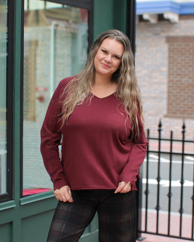 Basic V-Neck Light Sweater