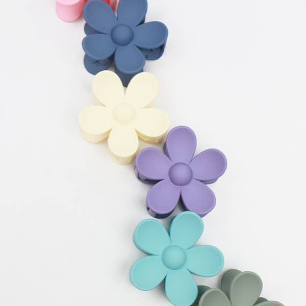 Daisy Matte Hair Claw