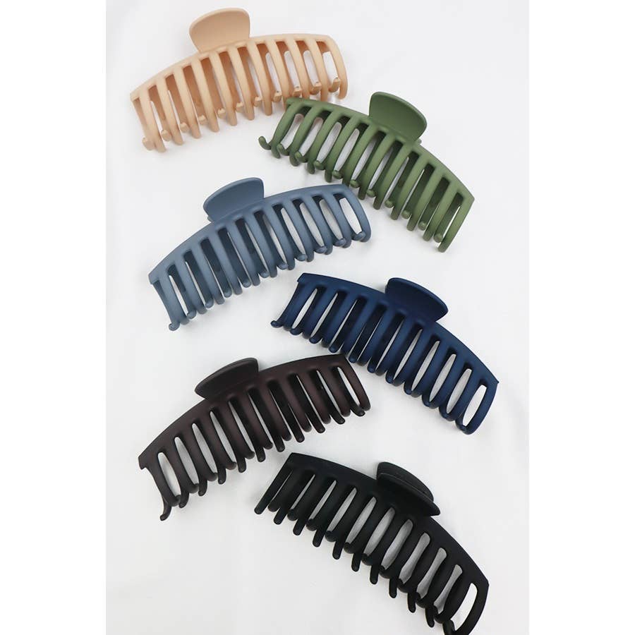Matte Jumbo Round Hair Claw