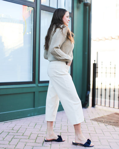 Audrey Hugging Wide Crop Jeans