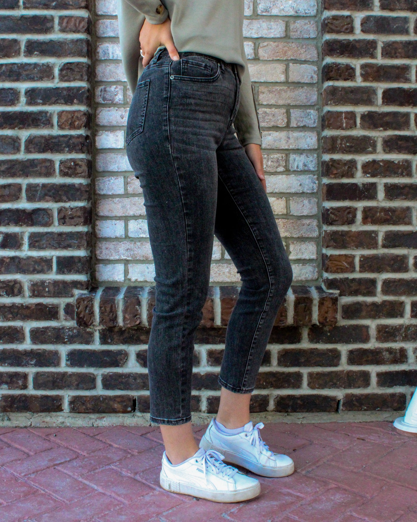 Sophia Curvy Slim Ankle Jean